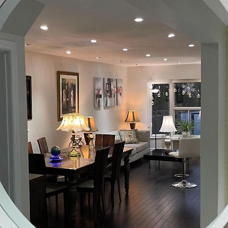 77 Nice And Warm Series Rooms טורונטו מראה חיצוני תמונה