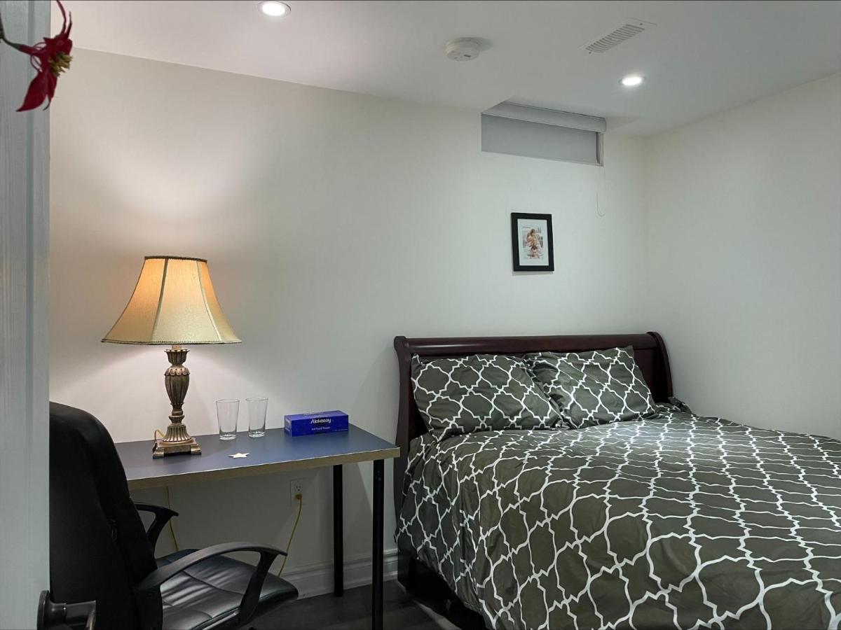 77 Nice And Warm Series Rooms טורונטו מראה חיצוני תמונה